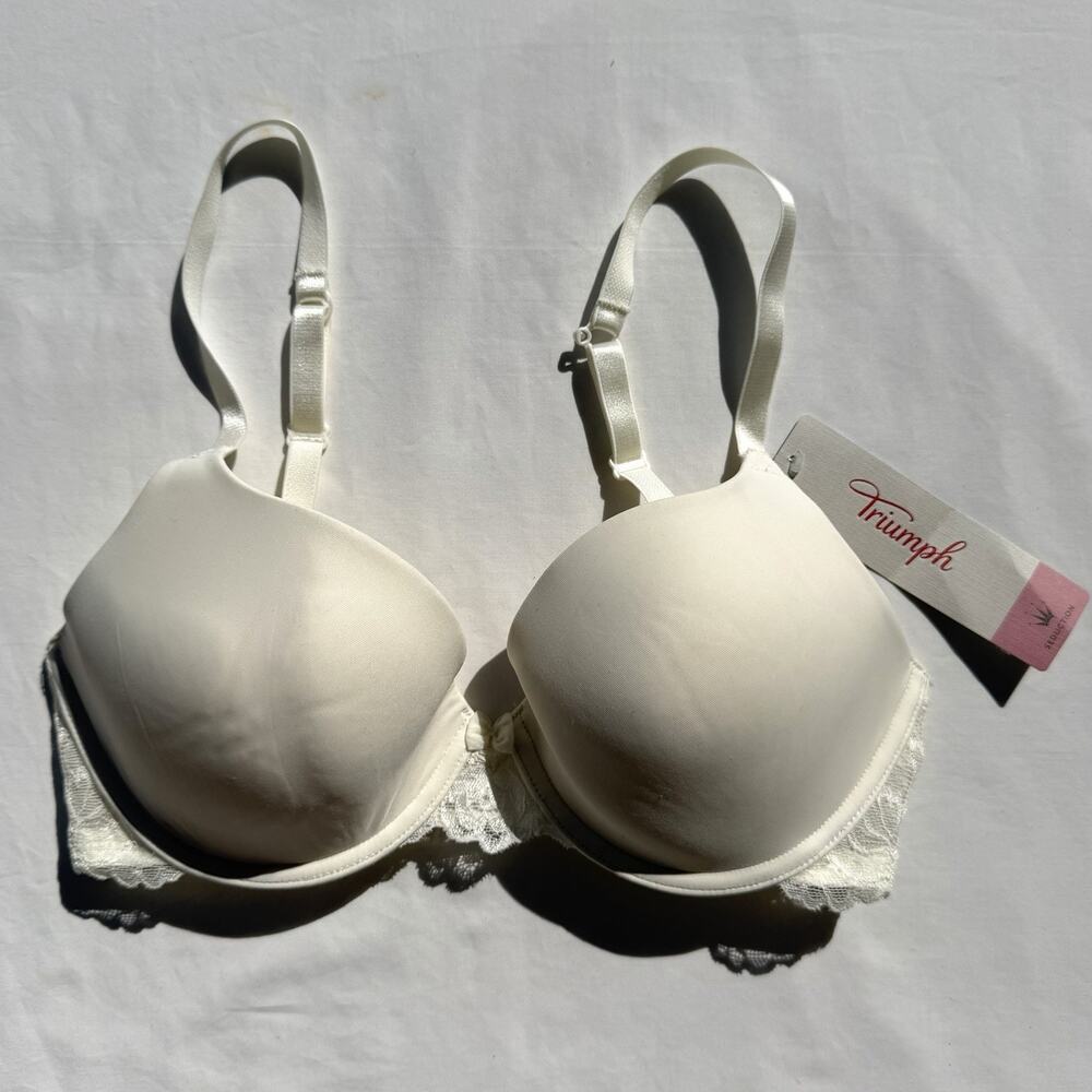Triumph Forbidden Lace Lined Underwire Bra US 32D Cream